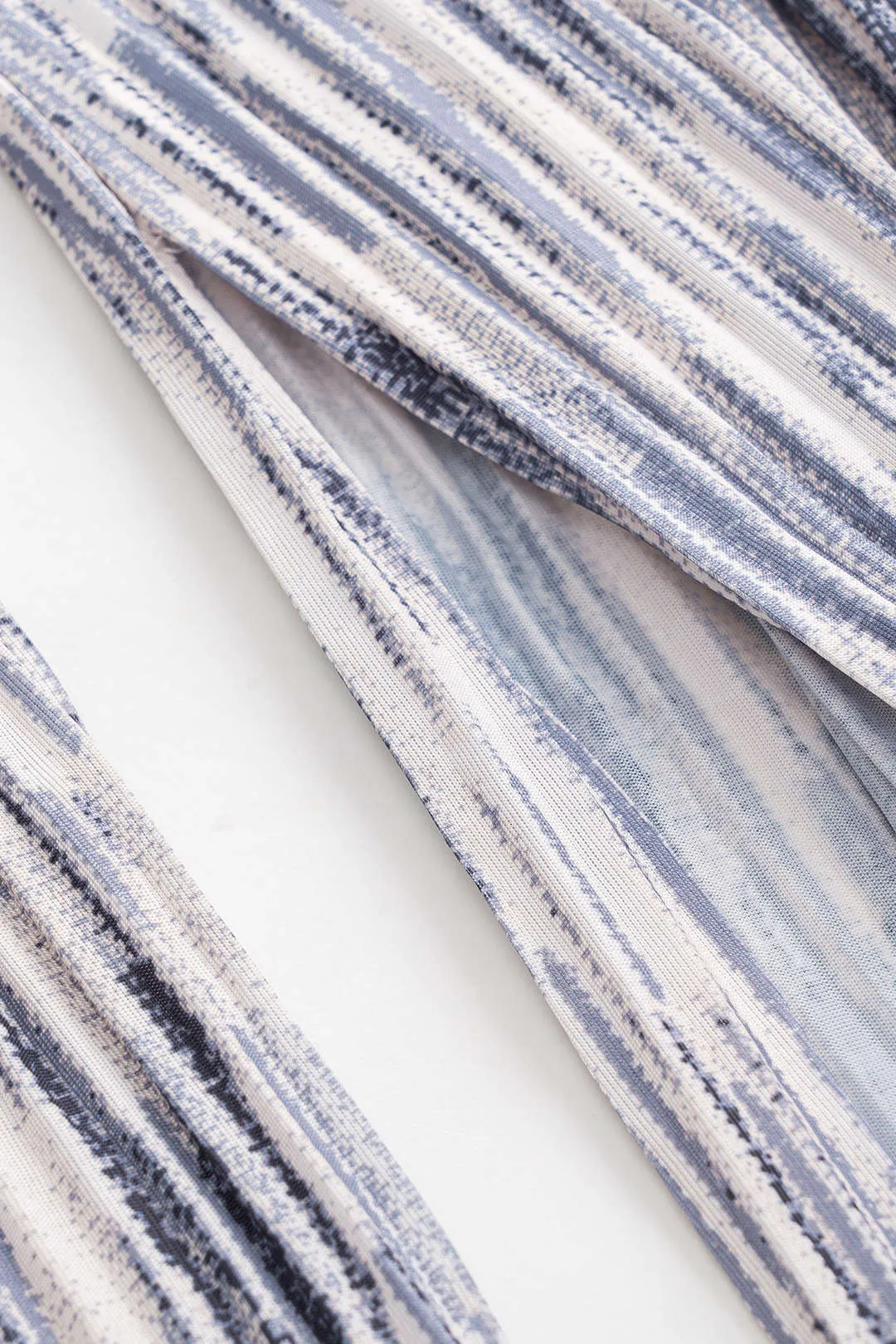 Abstrakt trykte brede benbukser sold by Micas product image thumbnail 5