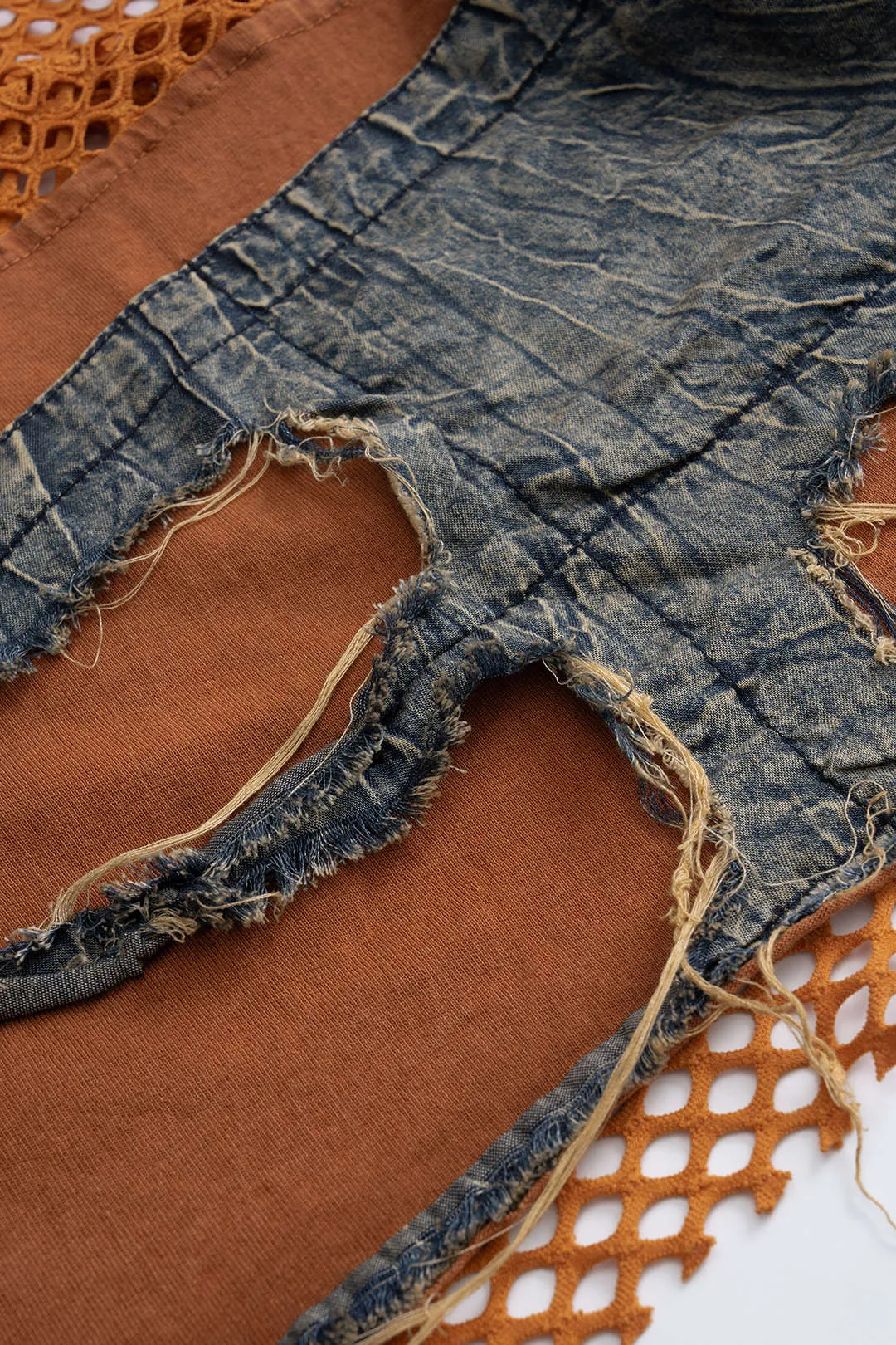 Denim hul ud patchwork tank top sold by Micas product image thumbnail 4