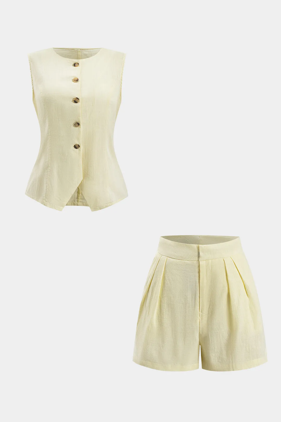 Knapdetaljer vest og shorts sæt sold by Micas