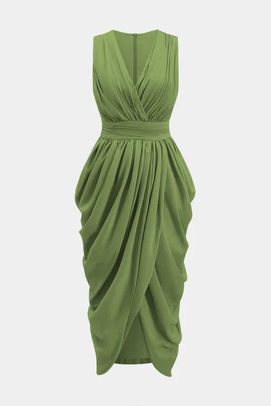 Ruched V-hals ærmeløs maxi-kjole sold by Micas