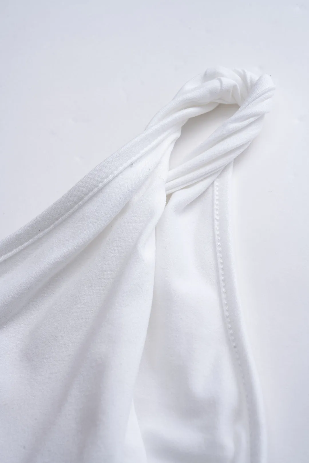 Drej knude en skulder mini kjole sold by Micas product image thumbnail 4