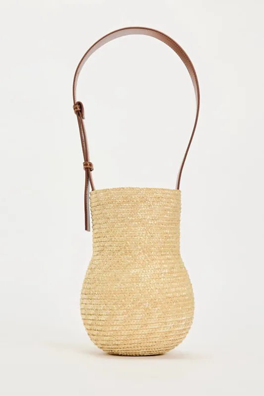 Halm vævet skulder taske sold by Micas