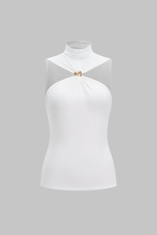 Metallisk indretning udskåret ærmeløs top sold by Micas