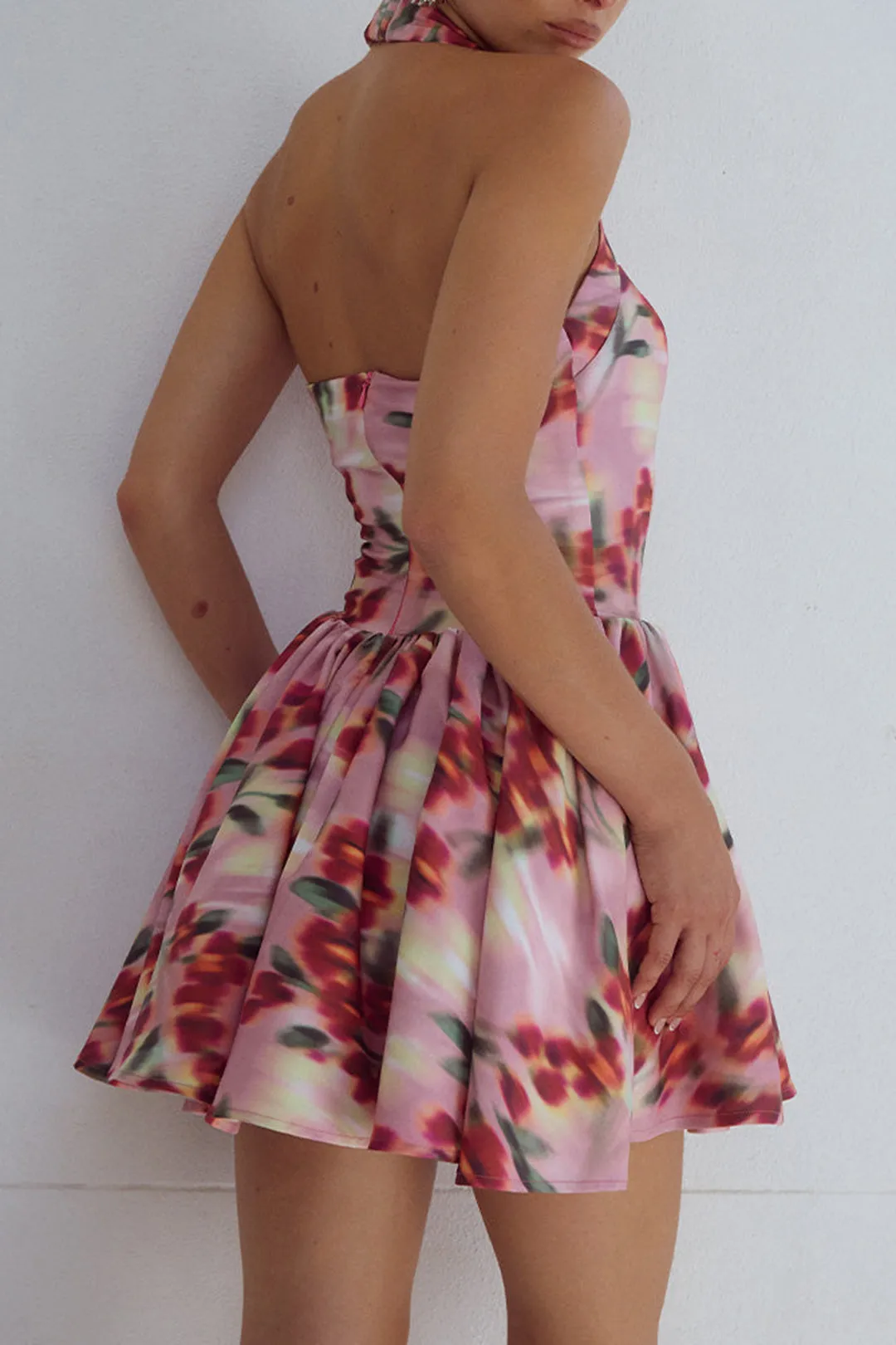 Blomstermønster halter hals ærmeløs mini kjole sold by Micas product image thumbnail 2