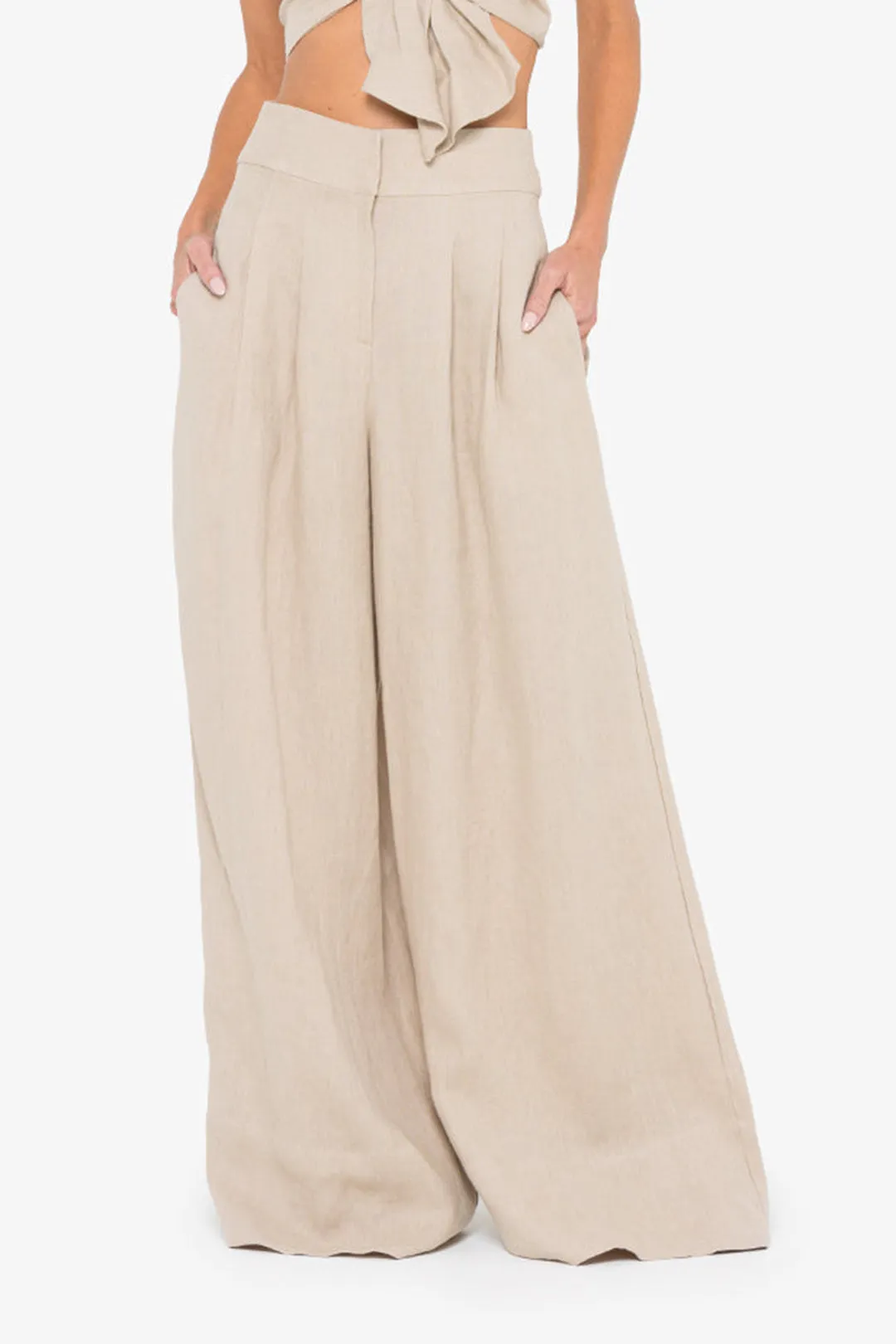 Linned ruked brede benbukser sold by Micas