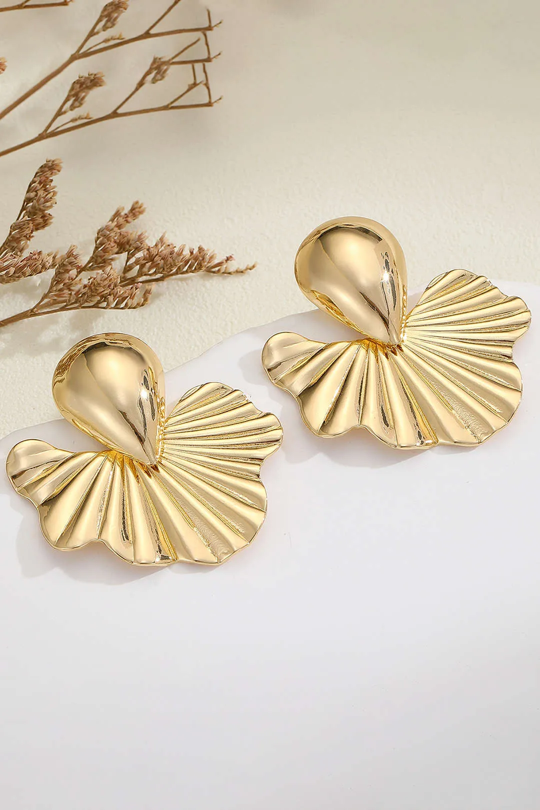 Metalliske ruchede øreringe sold by Micas product image thumbnail 2