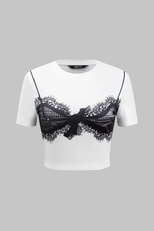 Abstrakt kortærmet t-shirt sold by Micas