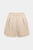 Linned asymmetrisk top og shorts sætter sold by Micas
