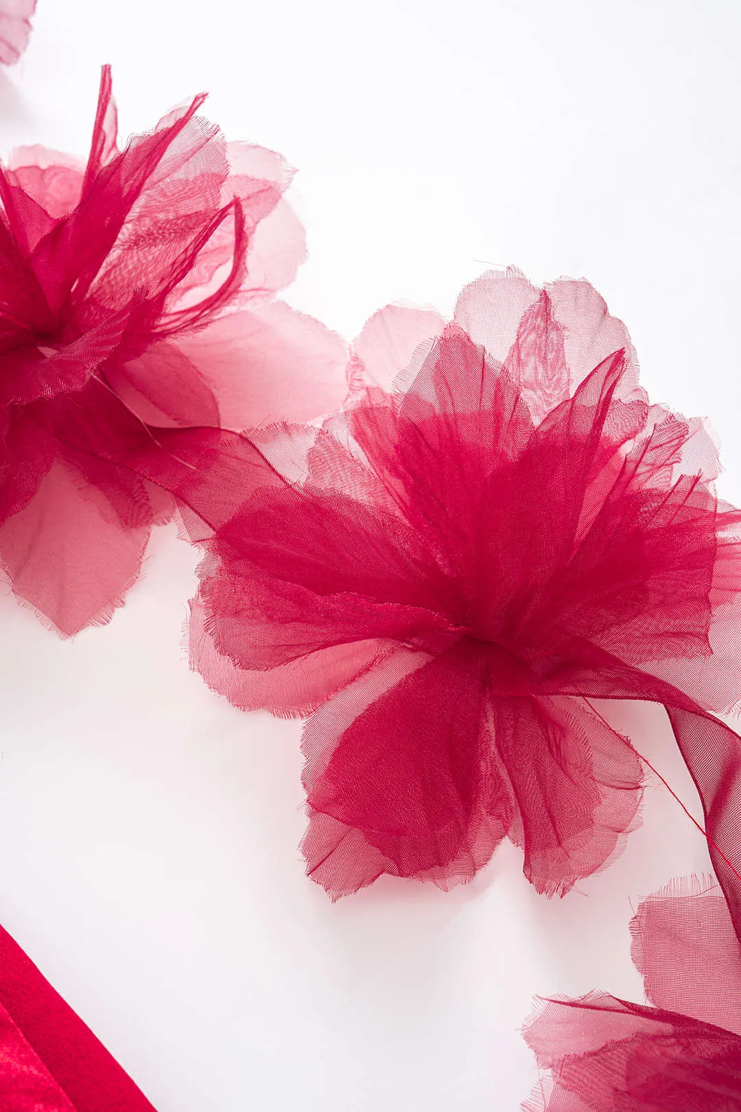 Satin 3d blomster glide ærmeløs mini kjole sold by Micas product image thumbnail 4