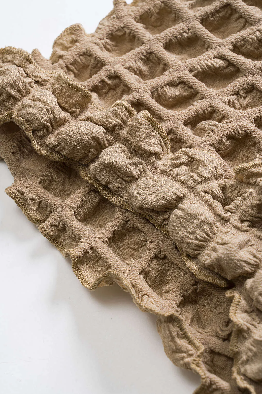 Klip ud i taljen, ærmeløs mini kjole sold by Micas product image thumbnail 5