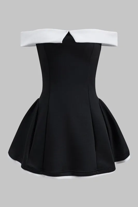 Kontrast RUCHED Stropløs ærmeløs mini -kjole sold by Micas