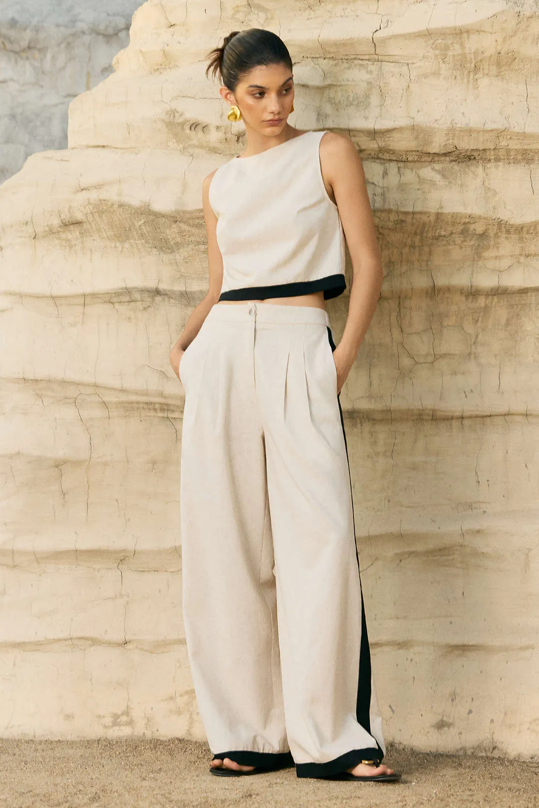 Linnedkontrast tank top og høj talje brede ben bukser sæt sold by Micas