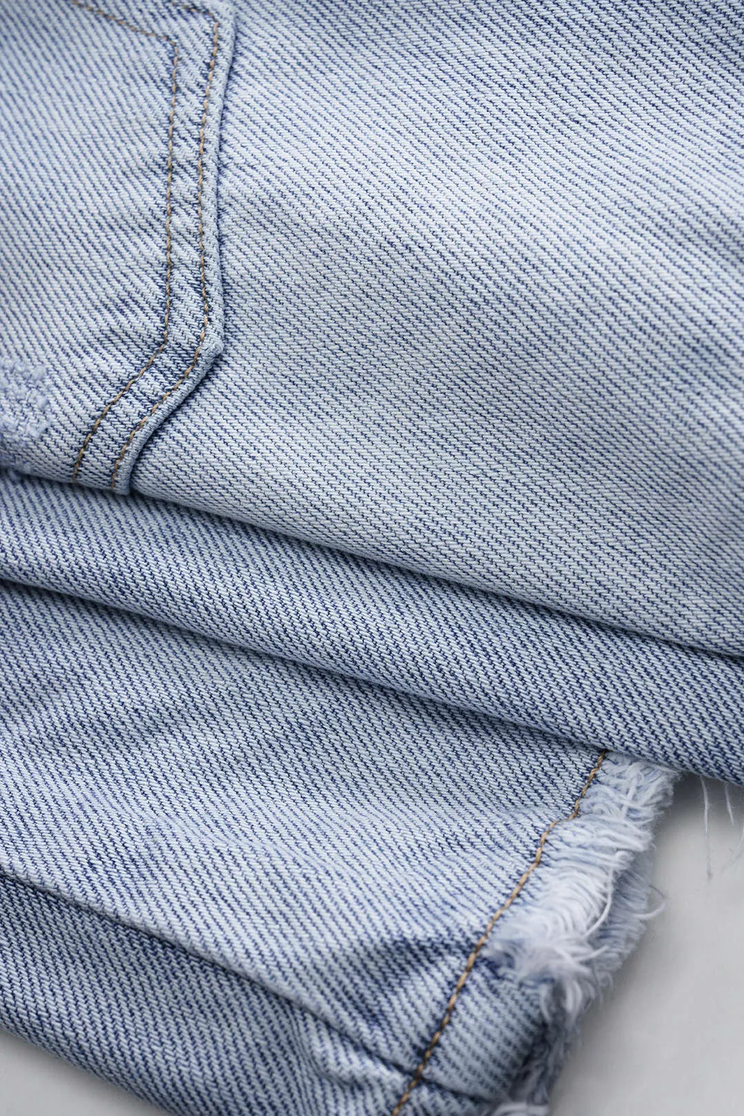 Denim perle kædeindretning revet flossede høje talje shorts sold by Micas product image thumbnail 5