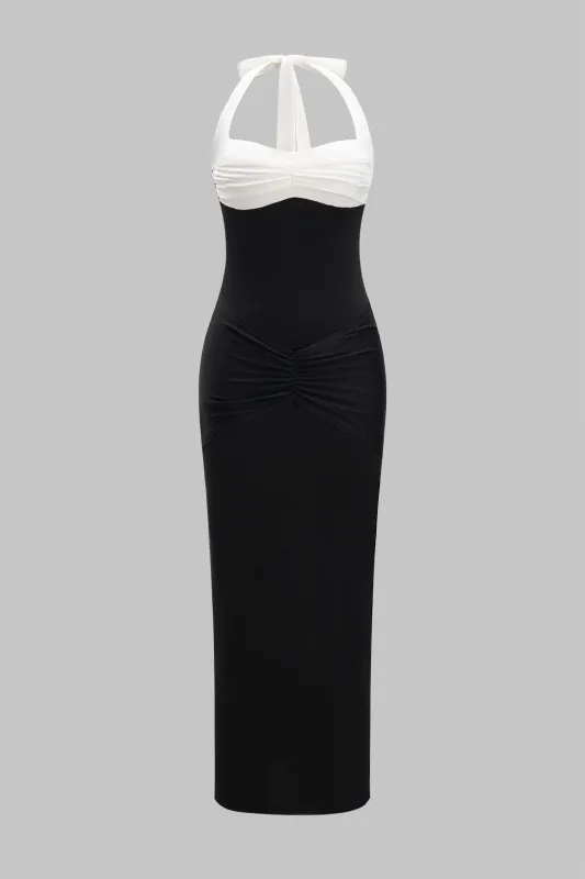 Kontrast halter hals ruched patchwork ærmeløs maxi kjole sold by Micas
