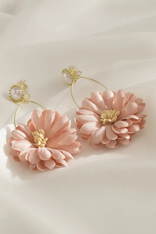 3d Floral Pearl Decor Metallic Ear Clip øreringe sold by Micas