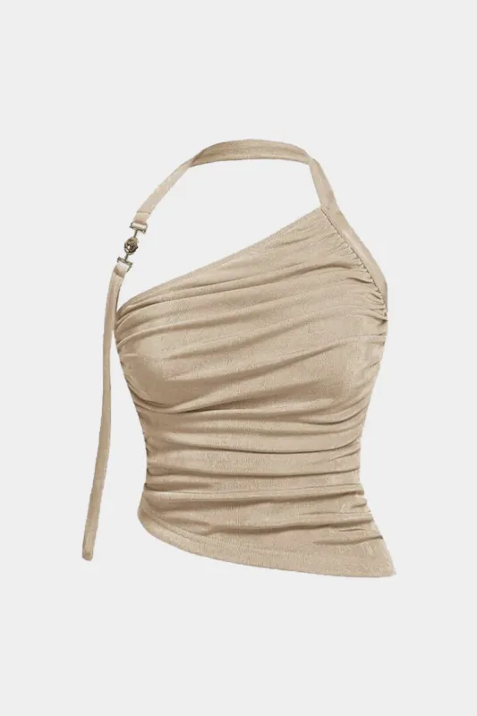 Plus størrelse rygfri asymmetrisk ruched cami top sold by Micas