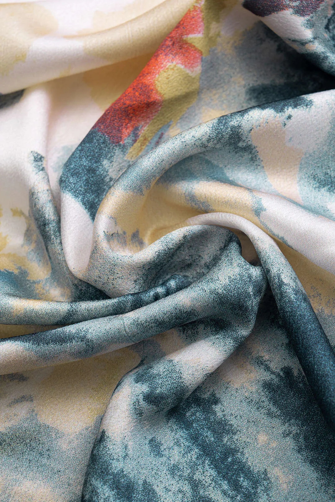 Plus størrelse abstrakt print satin høj talje indpakning drejeknud nederdel sold by Micas product image thumbnail 3