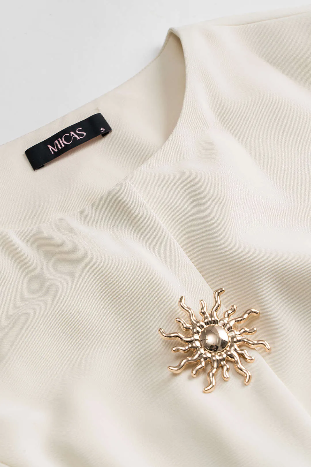 Plus størrelse falsk lomme metallisk knap tank top sold by Micas product image thumbnail 3