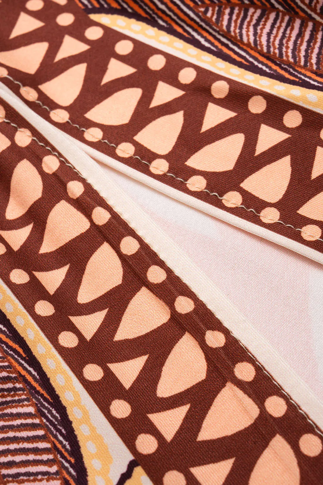 Plus størrelse bohemsk tryk ruched v-hals kort ærme spalte midi kjole sold by Micas product image thumbnail 5