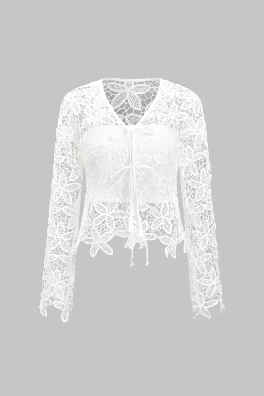 Skær brodering ud af langærmet skjorte sold by Micas