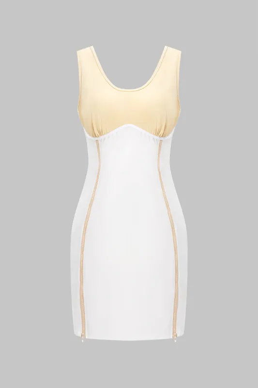 Kontrast lynlås u-hals mini kjole sold by Micas