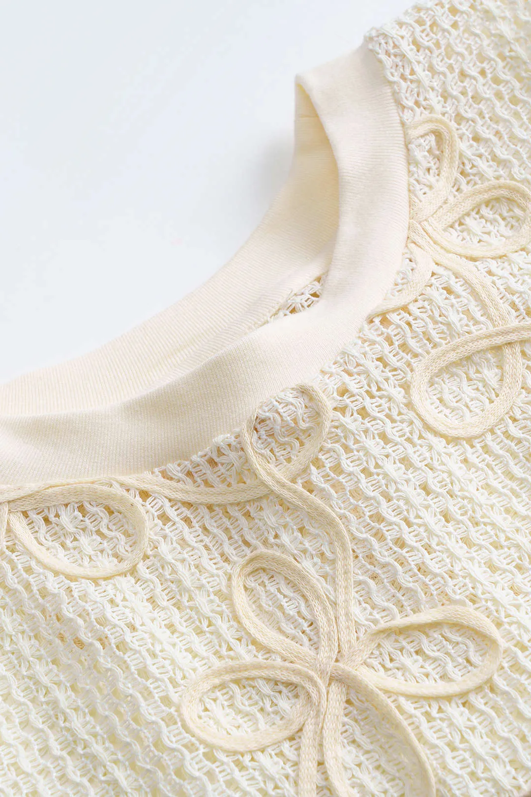 Hul ud applikation kortærmet t-shirt sold by Micas product image thumbnail 3