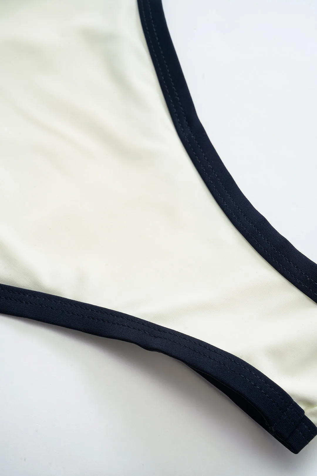 Kontrast lynlås mave kontrol i ét stykke badedragt sold by Micas product image thumbnail 5