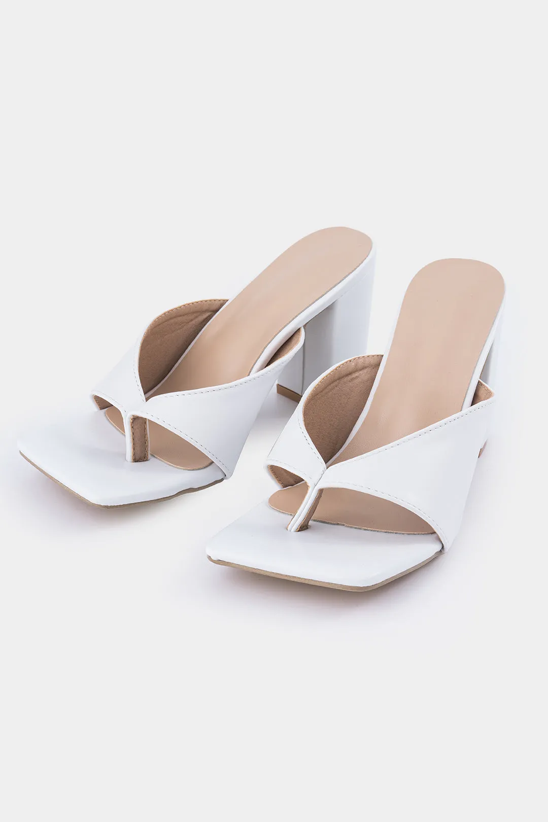 Firkantet sydende detaljer faux læder sandaler sold by Micas