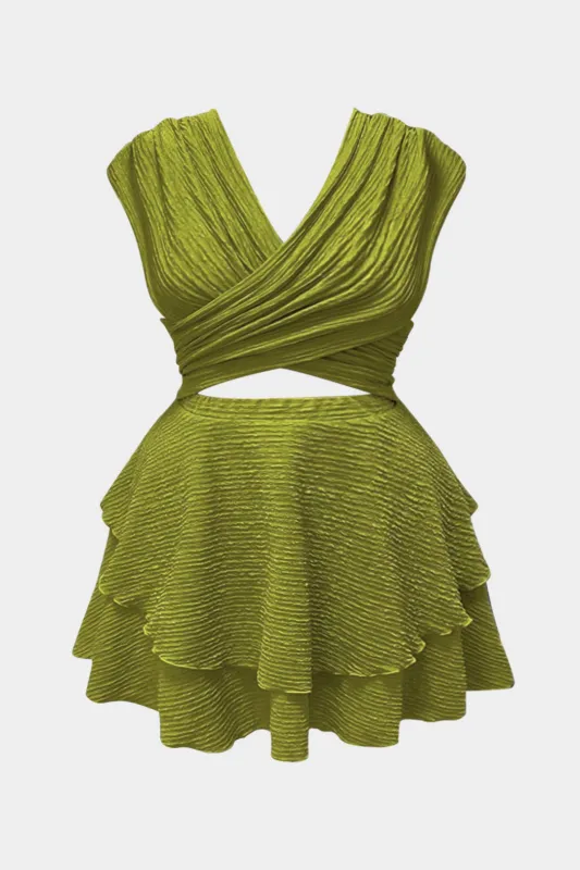 Plus størrelse v-hals udskåret ærmeløs mini kjole sold by Micas