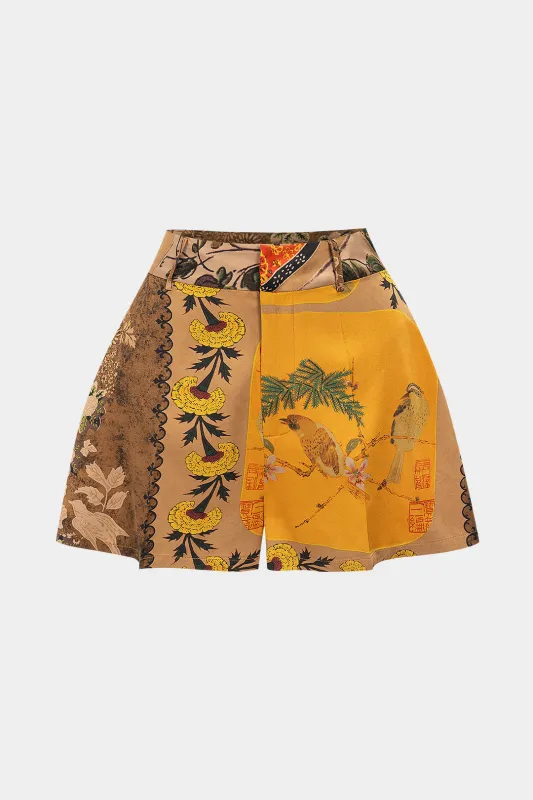 Blomsterkontrastprint shorts sold by Micas