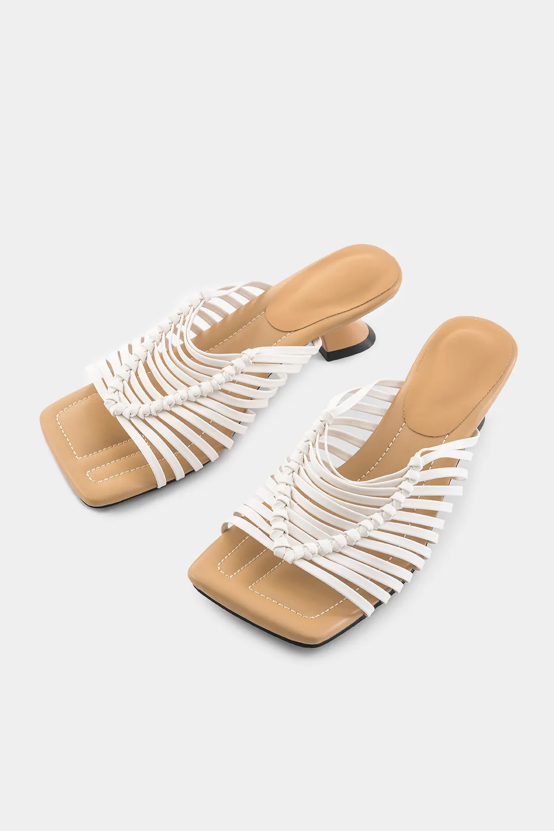 Skær åbent to -sandaler ud sold by Micas