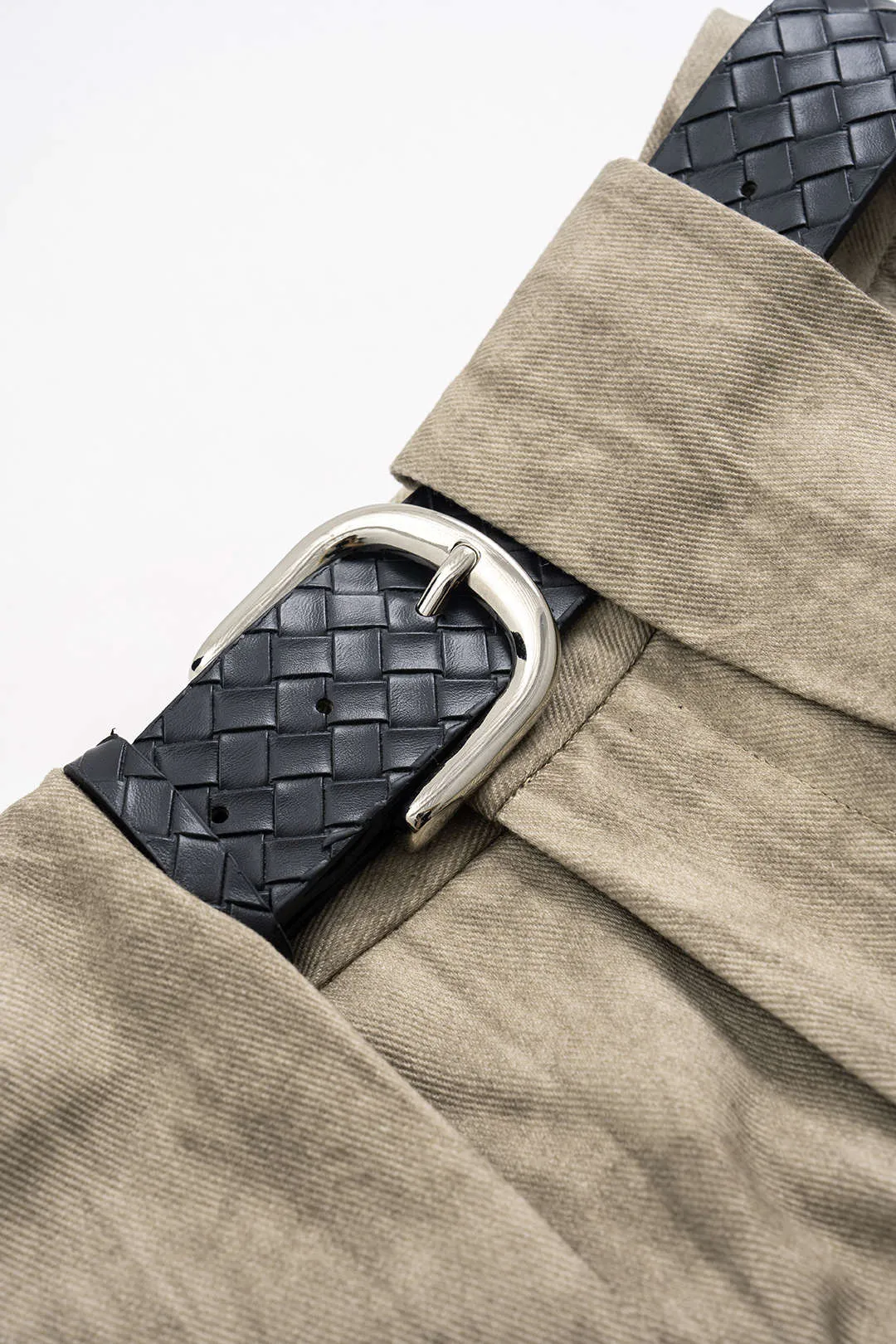 Pleated Washed Pocket Zipper Belted Shorts sold by Micas product image thumbnail 3