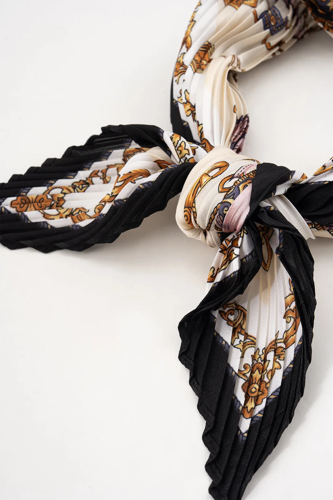 Silk Hairband Wrinkle Scarf sold by Micas product image thumbnail 2