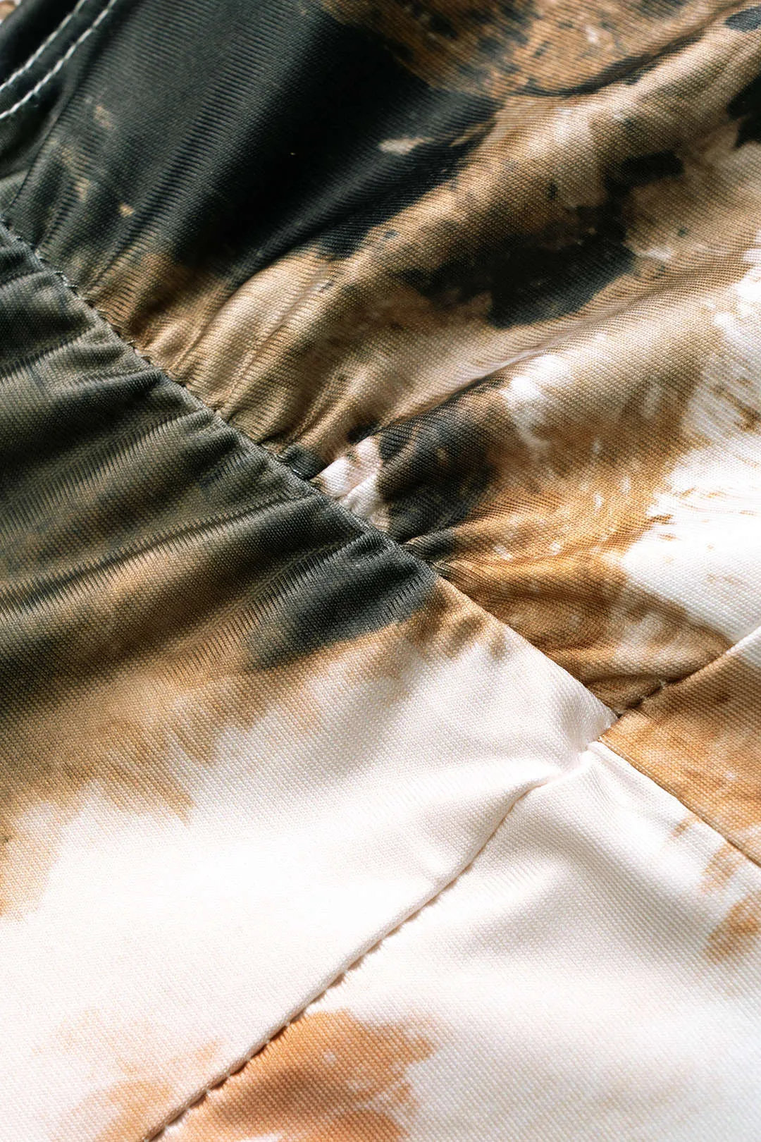 Contrast Print Backless Tie-Up Sleeveless Top And Ruched Skirt Set sold by Micas product image thumbnail 3