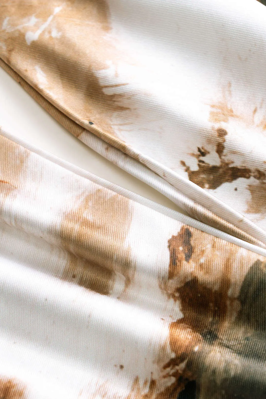 Contrast Print Backless Tie-Up Sleeveless Top And Ruched Skirt Set sold by Micas product image thumbnail 5