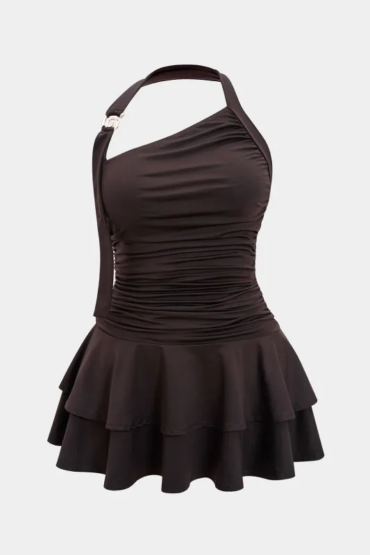 Plus størrelse asymmetrisk grime nakke metallisk indretning ruched ærmeløs mini kjole sold by Micas