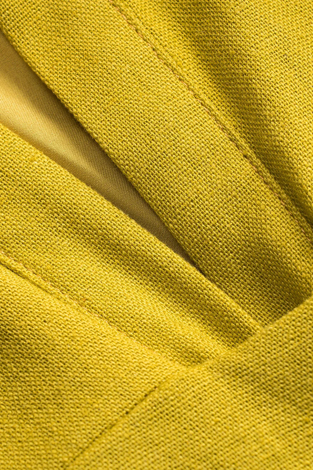 Plus størrelse linned v-hals ruched tank top sold by Micas product image thumbnail 3