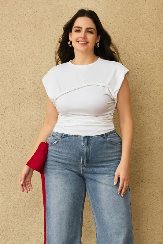 Plus størrelse ruched twist t-shirt sold by Micas