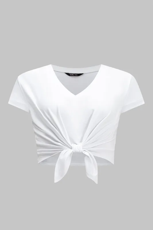 Plus størrelse twist knude kortærmet t-shirt sold by Micas