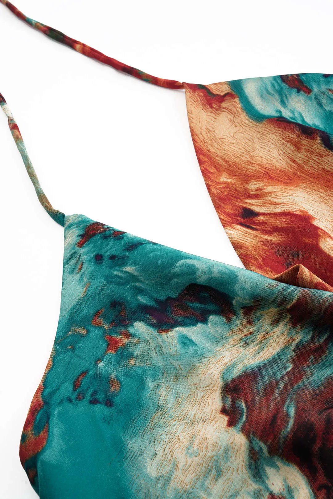 Plus størrelse satin abstrakt mønster lynlås cowl hals halter hals binding cami top sold by Micas product image thumbnail 4