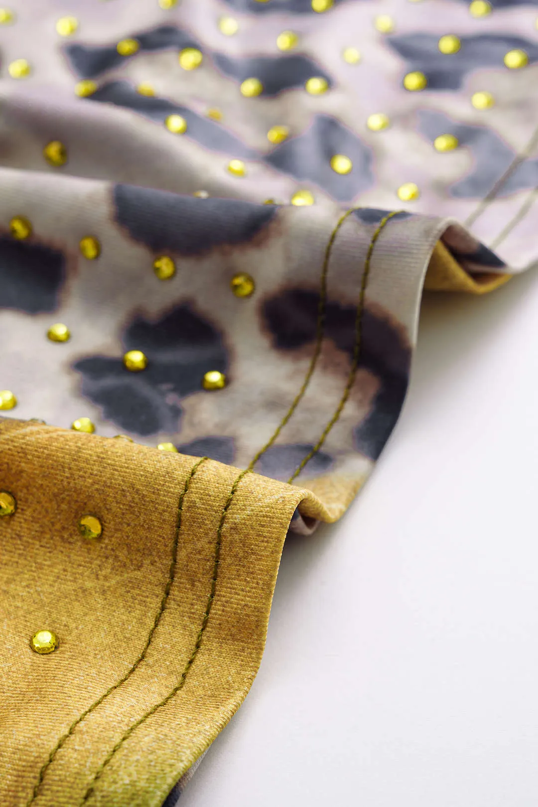 Leopard mønster nitte nederdel sold by Micas product image thumbnail 5