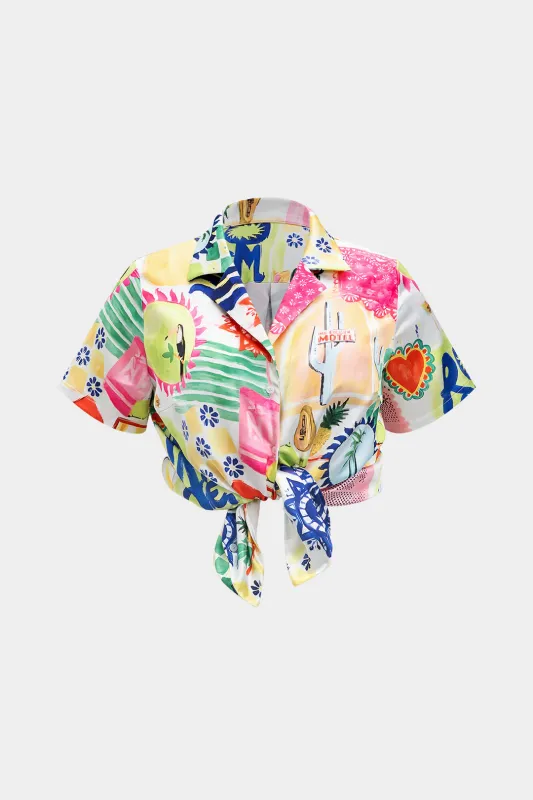 Plus størrelse satin pop kunst mønster v-hals kortærmet skjorte sold by Micas