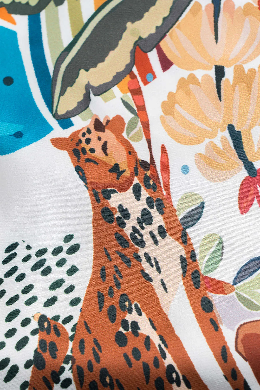 Plus størrelse tropisk print satin slips front nederdel sold by Micas product image thumbnail 3