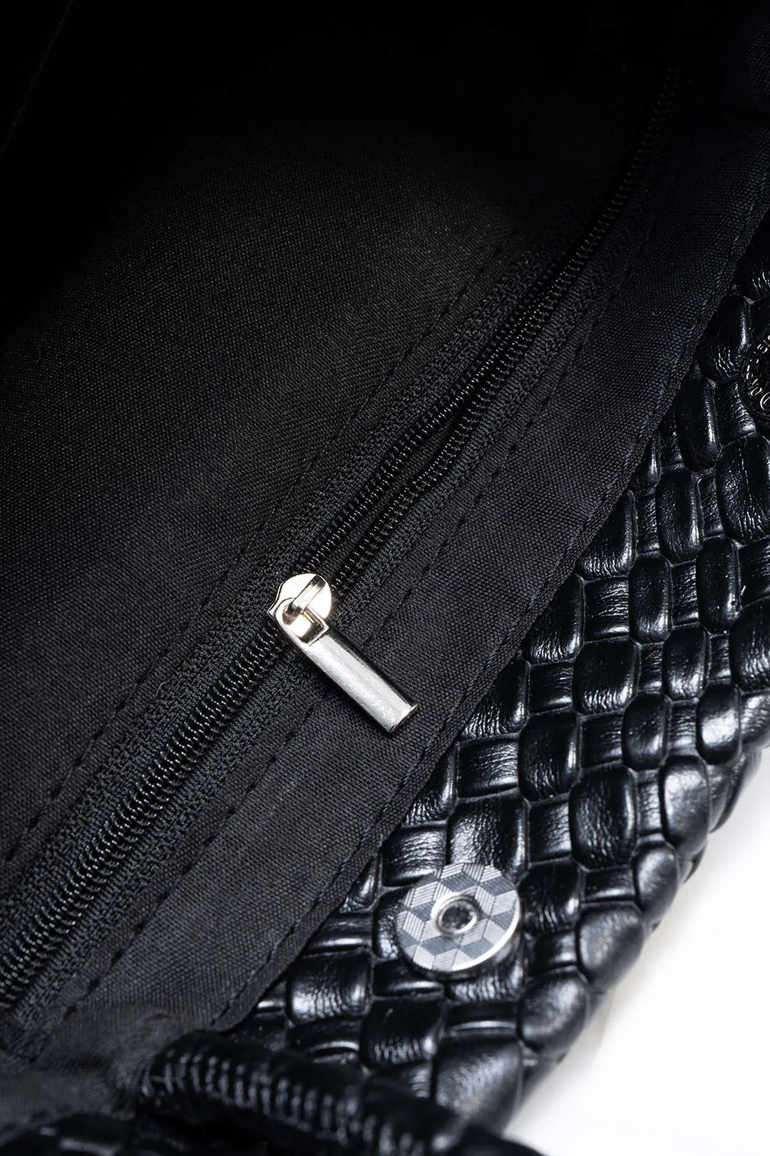 Faux Leather Woven Handbag With Wallet sold by Micas product image thumbnail 3