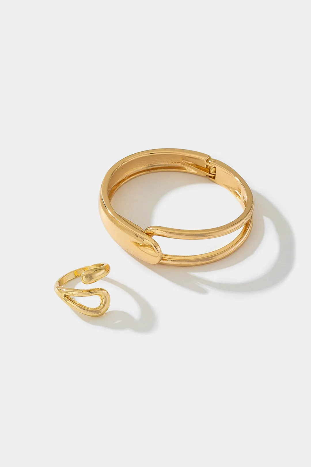 Metal Irregular Water Drop Spring Buckle Bracelet sold by Micas product image thumbnail 2