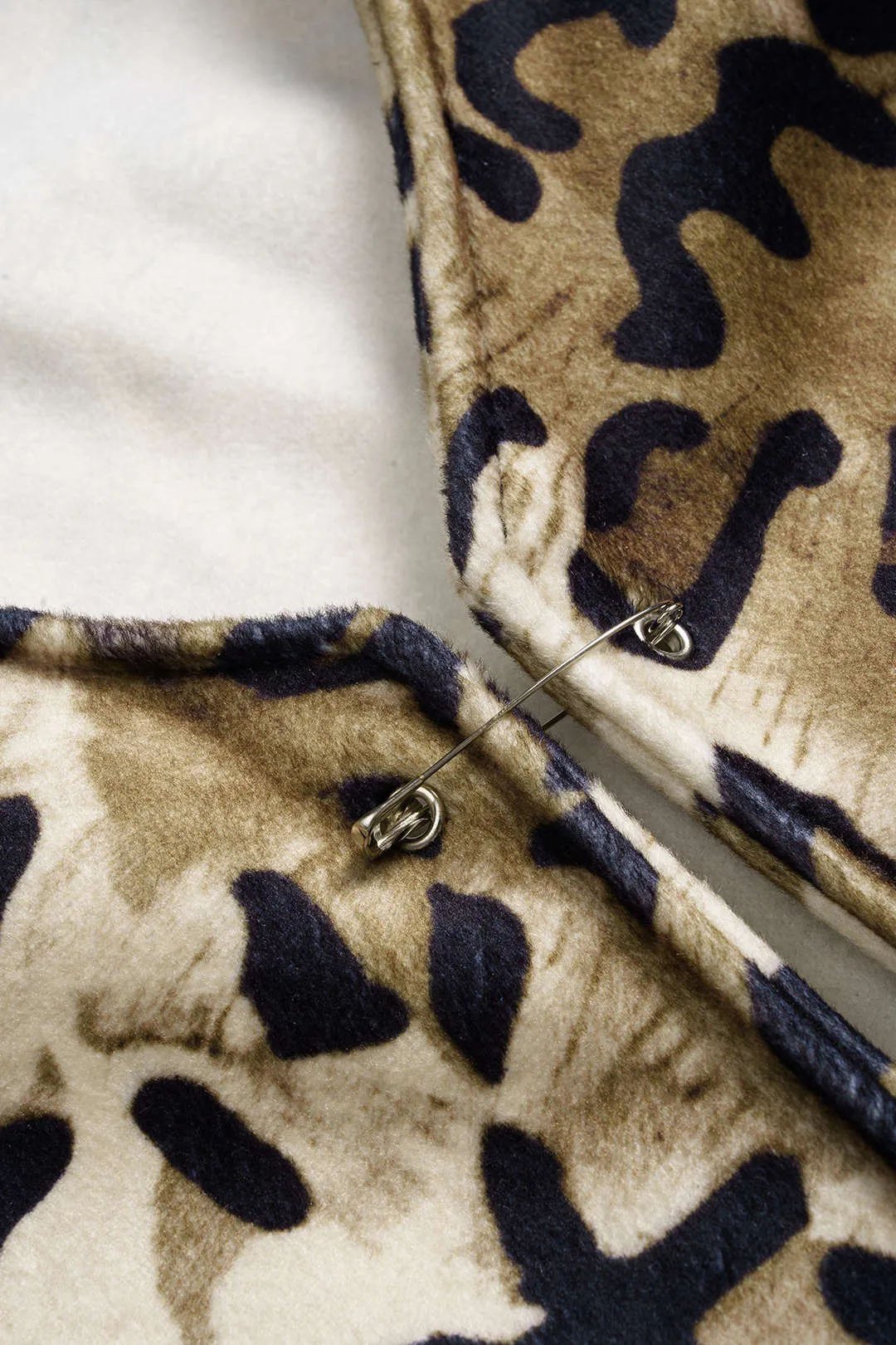 Woolen Leopard Print Hollow Out Vest sold by Micas product image thumbnail 4