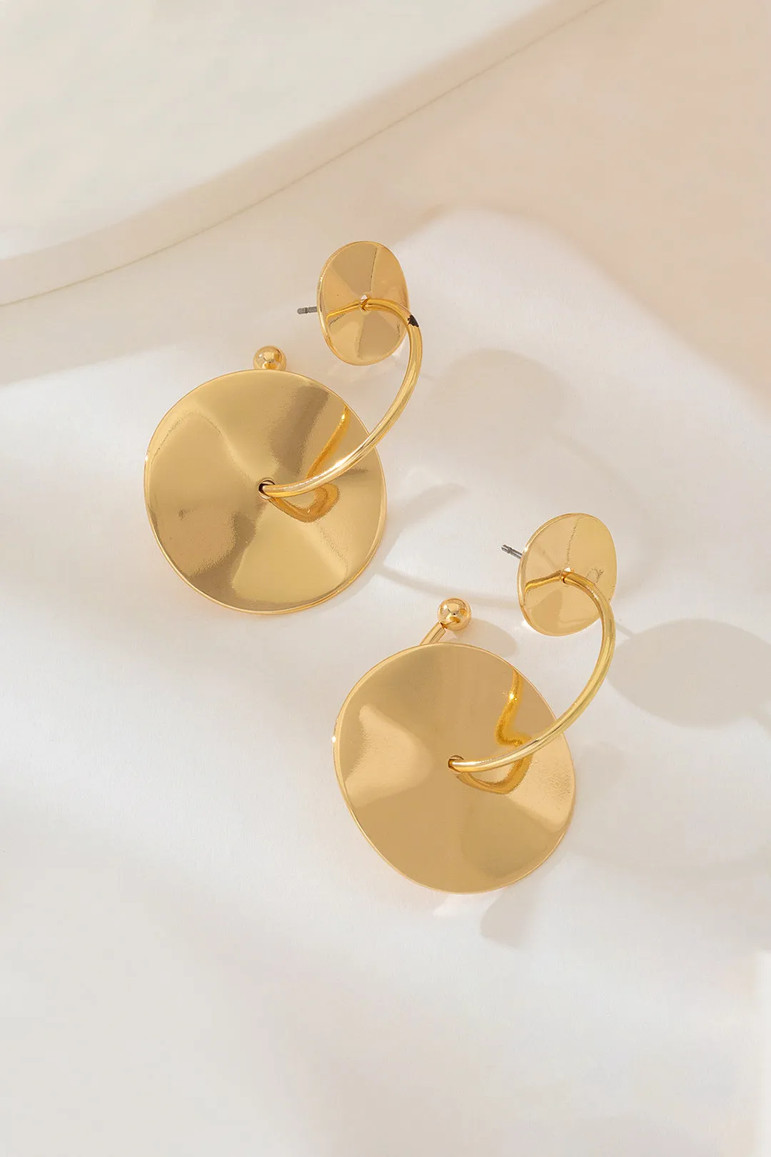 Metal Geometric Round Earrings sold by Micas product image thumbnail 2