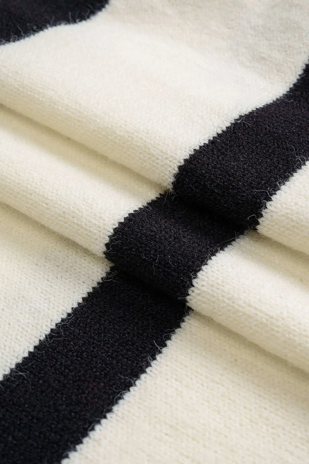 Contrast Stripes Print Knit Tank Top sold by Micas product image thumbnail 4