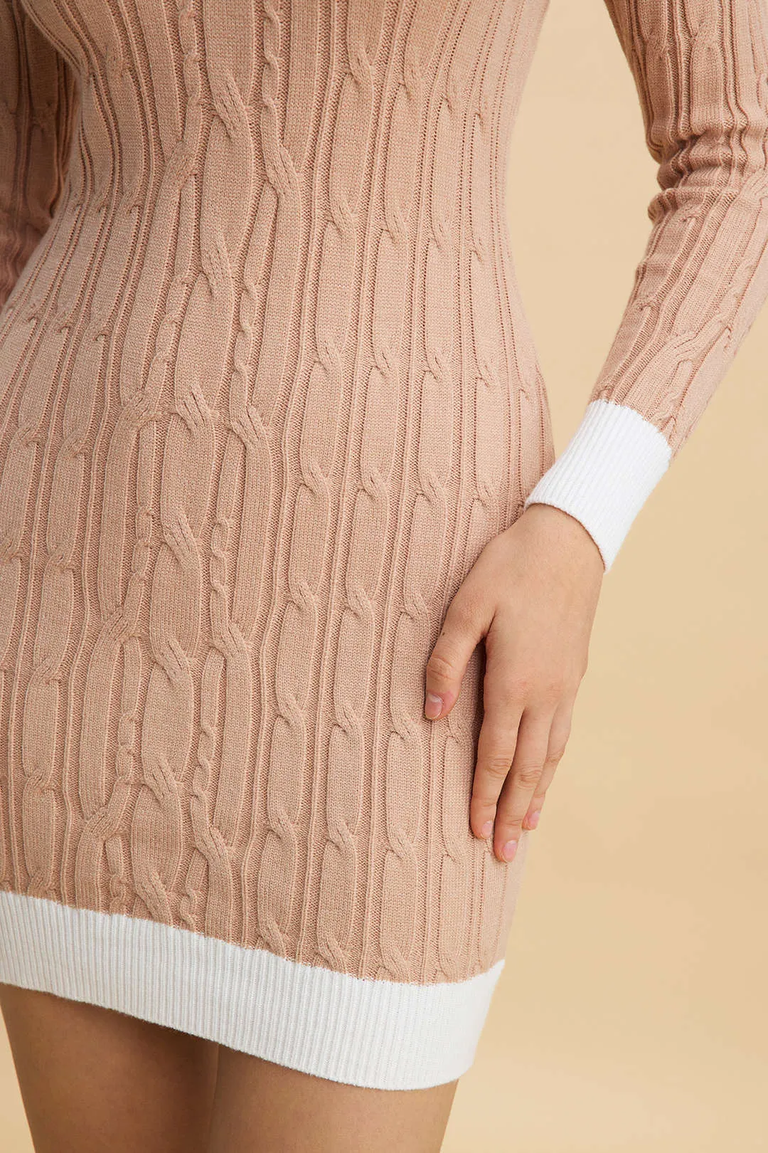 Knit Twist Print Contrast V-Neck Long Sleeve Dress sold by Micas product image thumbnail 4