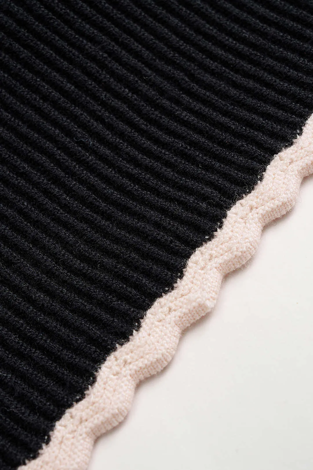 Knit Contrast High Waist Skirt sold by Micas product image thumbnail 3